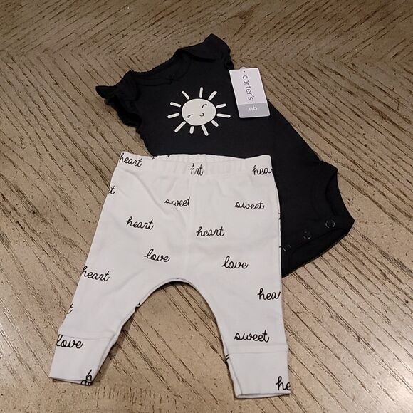 Carters newborn 2 piece set NWT 🖤🤍 - Picture 1 of 5